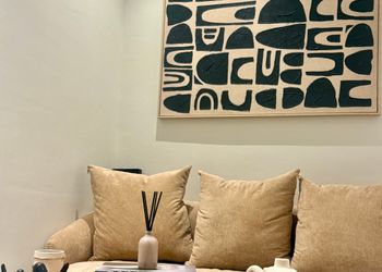 استديو بأثاث مريح وبسيط 