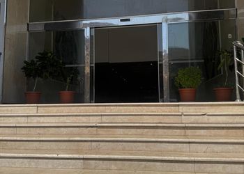 استديو ماستر وجلسة جانبية