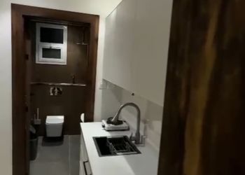 استديو بسرير ماستر وجلسة جانبية