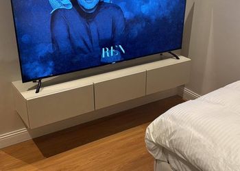 استديو بسرير ماستر وجلسة جانبية