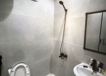 استديو بسرير ماستر وجلسة جانبية 