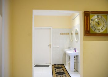 استراحة بمجالس وجلسة خارجية