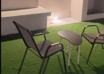 شقة بغرفة معيشة وغرفة نوم 