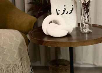 شقة بغرفة معيشة وغرفة نوم 