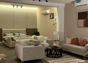استديو بسرير مريح ومساحة واسعة 