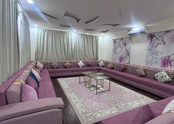 شاليه تصميم واسع ومسبح خارجي 