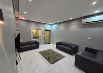 شاليه بمسبح وألعاب مائية 