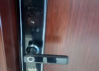 استديو بسرير ماستر وأثاث مريح 