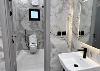 شقة بصالة مريحة وغرفة نوم