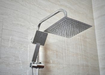 استديو هادئ بسرير ماستر 