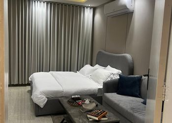 استديو هادئ بسرير ماستر