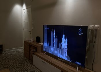 استديو بسرير ماستر وجلسة مريحة 