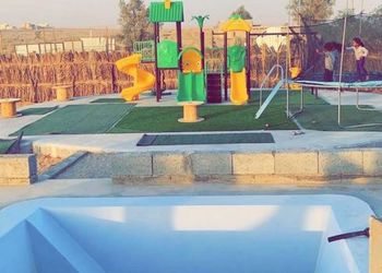 مزرعة ببيت شعر وجلسة خارجية
