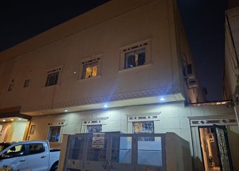 استديو بسرير ماستر وجلسة جانبية 