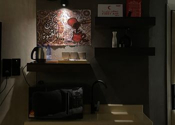 استديو بسرير ماستر وجلسة جانبية