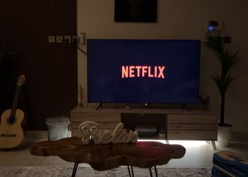 شقة بغرفة جلوس وغرفتين نوم 