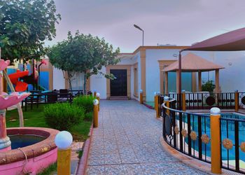 شاليه بمجلس وجلسة خارجية 