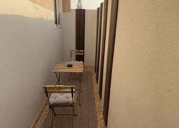 استديو بسرير ماستر وجلسة خارجية