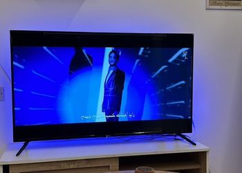 استديو بأثاث مريح وبسيط 