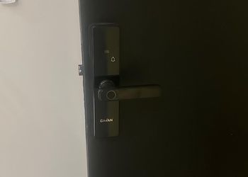 شقة بغرفة معيشة وغرفة نوم 