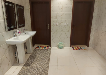 شالية بمجلس ومسبح خارجي 