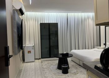 استديو بسرير ماستر