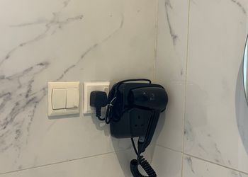 شقة بغرفة معيشة وغرفة نوم 