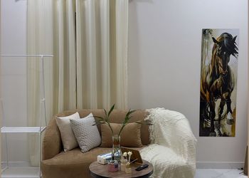 استديو بسرير ماستر وجلسة جانبية 
