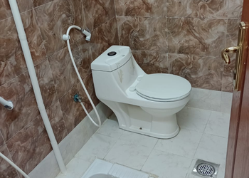شقة واسعه بجناحين مع مطبخ