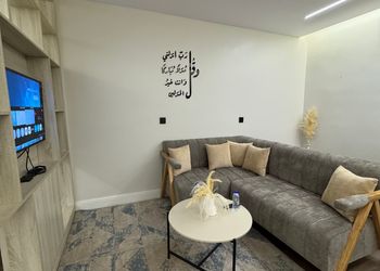 استديو بسرير ماستر وجلسة جانبية
