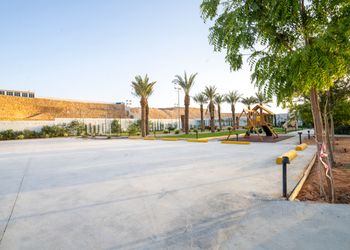 مزرعة بمجلس وجلسة خارجية 