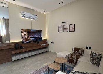 استديو بسرير ماستر وجلسة جانبية 