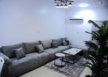 شقة بثلاث غرف نوم 