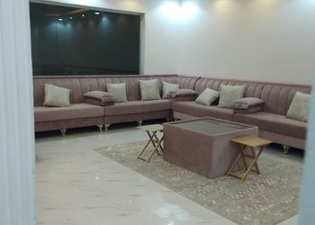 استراحة بمجالس وفناء خارجي 