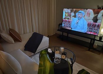 استديو بسرير ماستر وجلسة جانبية 