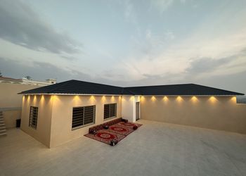 استراحة بجلسة خارجية ومجالس 