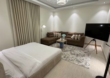 استديو هادئ بسرير ماستر 