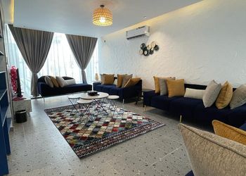 شالية بتصميم فخم و بالعاب مائيه