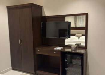 استديو بأثاث مريح وبسيط 