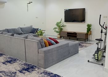 شقة بغرفتين نوم وصالة 
