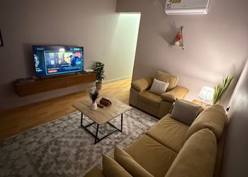 شقة بدخول ذاتي وغرفة نوم مريحة