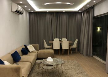 شاليه بمسبح والعاب أطفال 