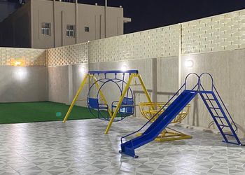 استراحة بمجالس وجلسة خارجية