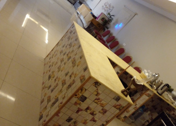 استراحة بمسطح اخضر ومجالس