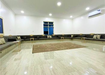 استراحة بمجلس وجلسة خارجيه