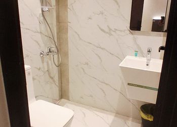استديو بأثاث مريح وبسيط 