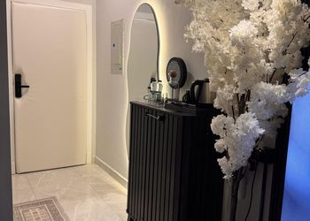 استديو هادئ بدخول ذاتي 