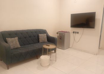 استديو بسرير ماستر وجلسة جانبية