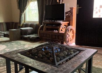 استراحة بجلسة خارجية ومسبح