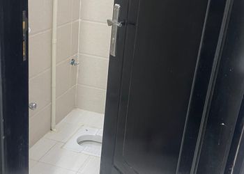 استديو بأثاث مريح وبسيط 